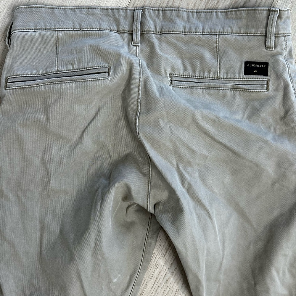 Quiksilver Men's Chino Pants in Light Gray